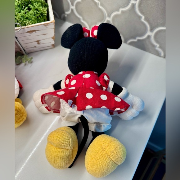 Disney Store official Mickey and Minnie Mouse plush stuffed animals - Picture 5 of 8